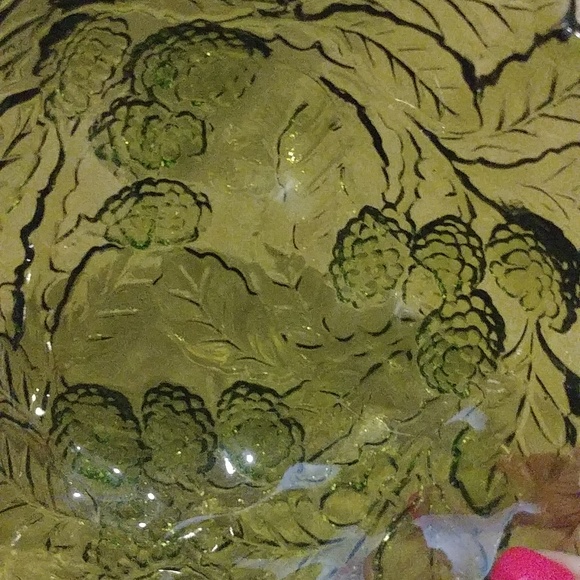 Indiana Glass Vintage Green Glass Loganberry Pattern Bowl - Picture 2 of 3